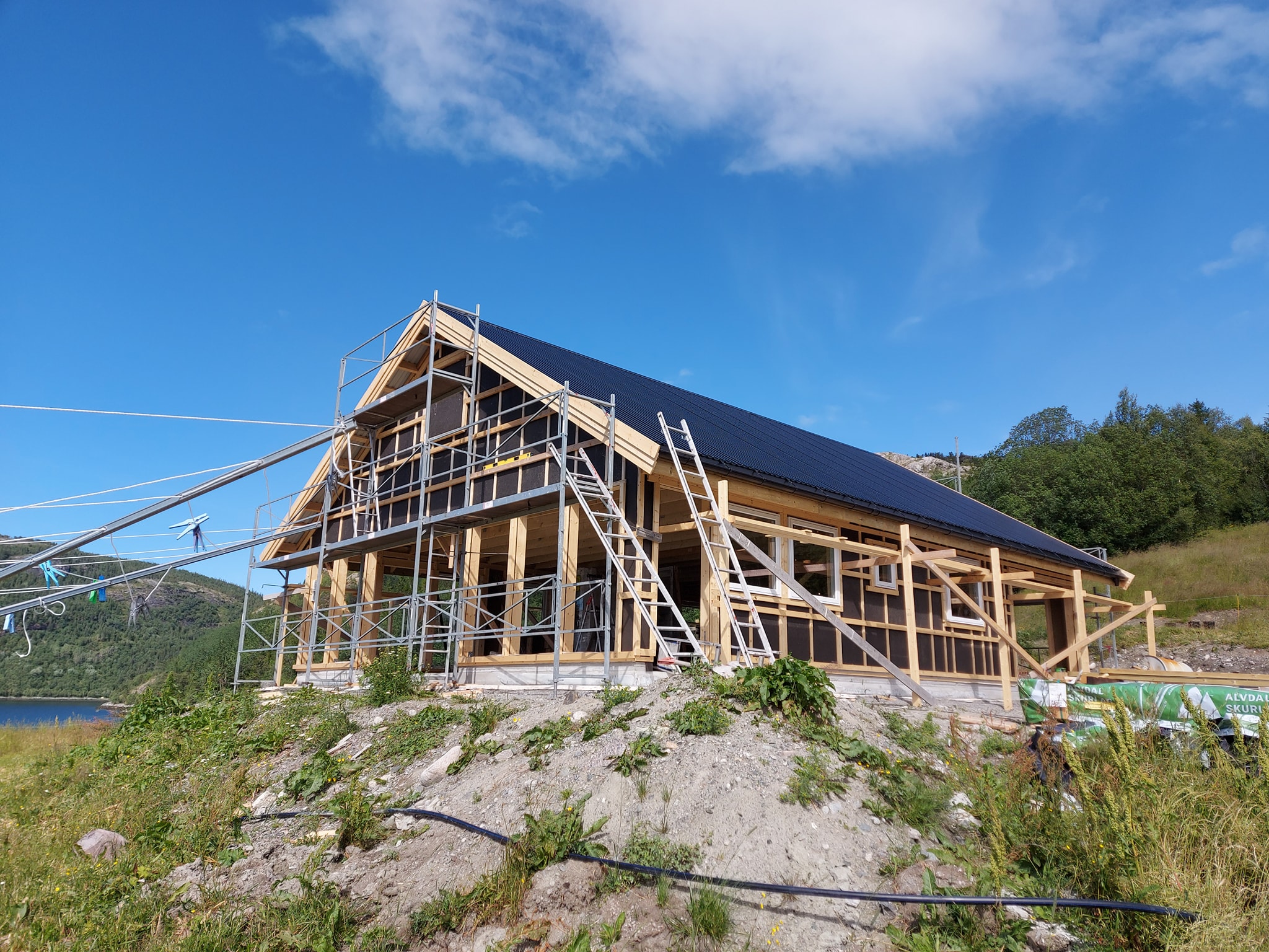 Nybygg ved fjorden – bilde 4